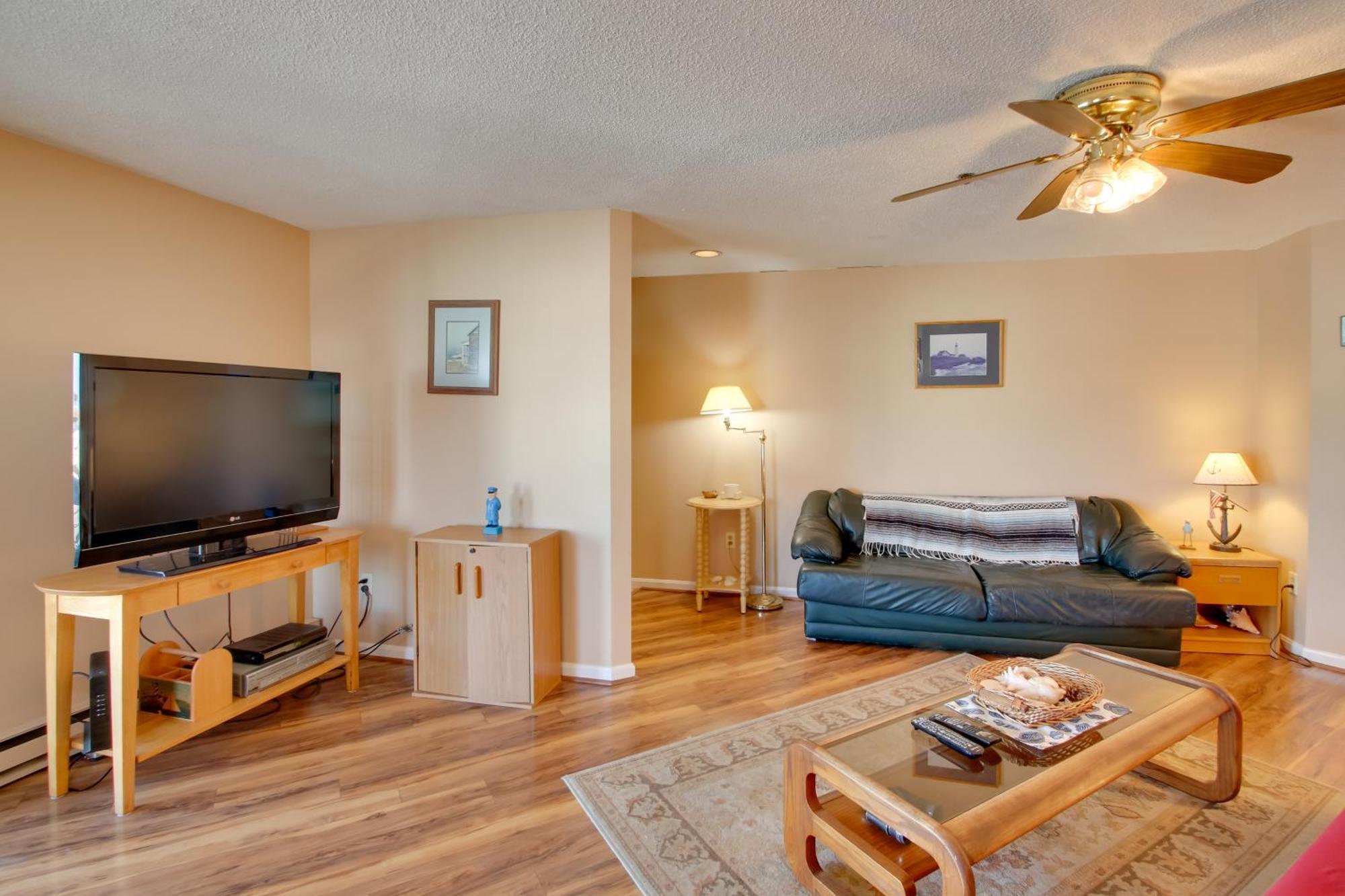 Beachfront Old Orchard Beach Condo With Balcony Exterior photo